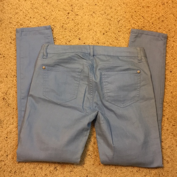 Like new Forever 21 jeans - Picture 5 of 8